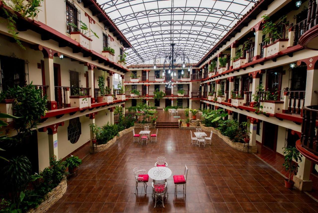 Hotel D'Monica San Cristóbal de Las Casas Eksteriør billede