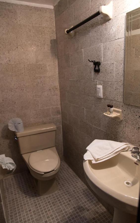 Hotel D'Monica San Cristóbal de Las Casas Eksteriør billede