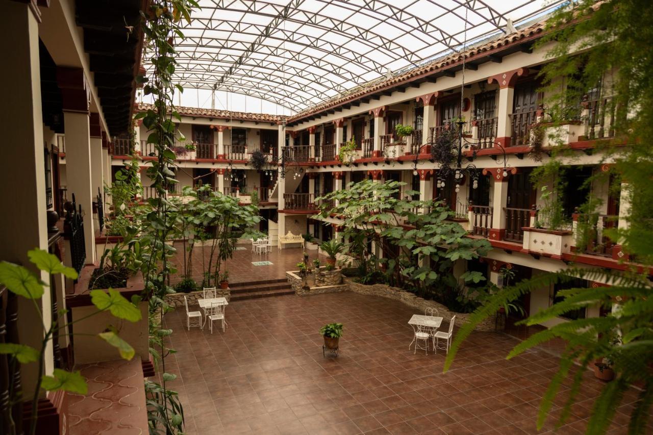 Hotel D'Monica San Cristóbal de Las Casas Eksteriør billede